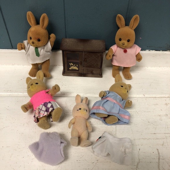 Lot Of Maple Town Rabbit Family Mother Father Girl‎ Boy Dresser Furniture - Picture 1 of 7